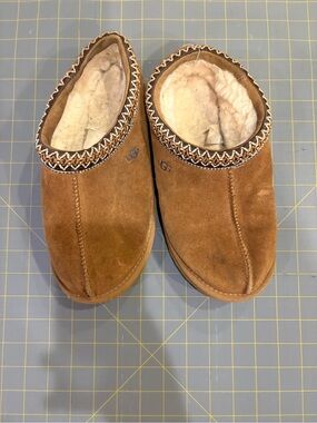 UGG Chestnut Brown Sheepskin-Lined Slip-On Slippers